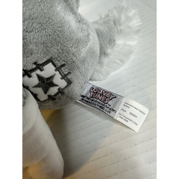 Bugs Bunny & Daffy Duck Scentsy Buddy No Pack. Looney Tunes *Small Pink Spots* - Picture 7 of 15